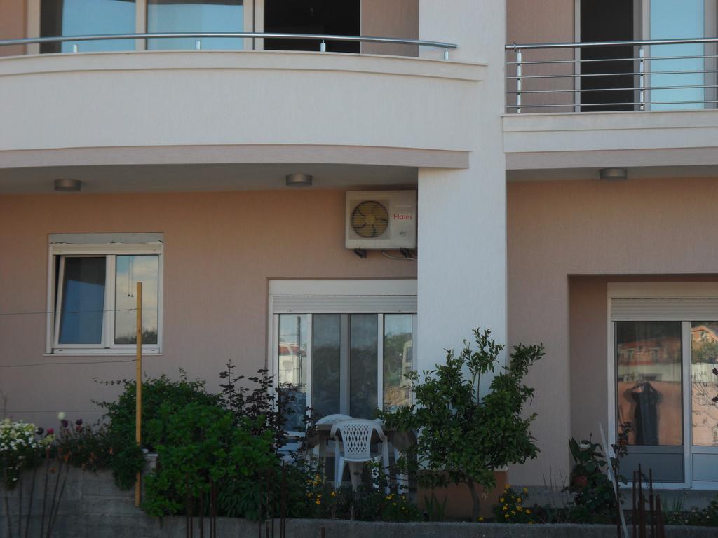 Apartment Petrovic Улцинь Экстерьер фото